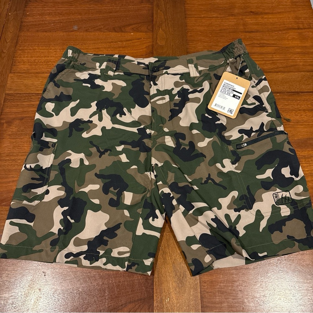 NEW Fintech Men's Green Camo 10" WDLND Submariner Woven Shorts Size XXL